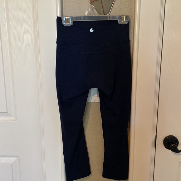 Lululemon Navy 19in Leggings - Picture 4 of 7